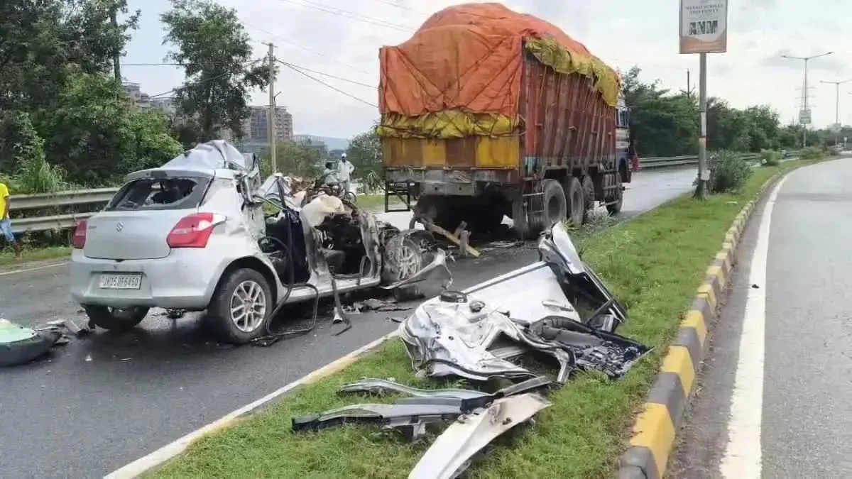 জামশেদপুরে ভয়াবহ পথ দুর্ঘটনায় মৃত ৪, নিহতদের মধ্যে রয়েছে মন্ত্রীর মেয়েও