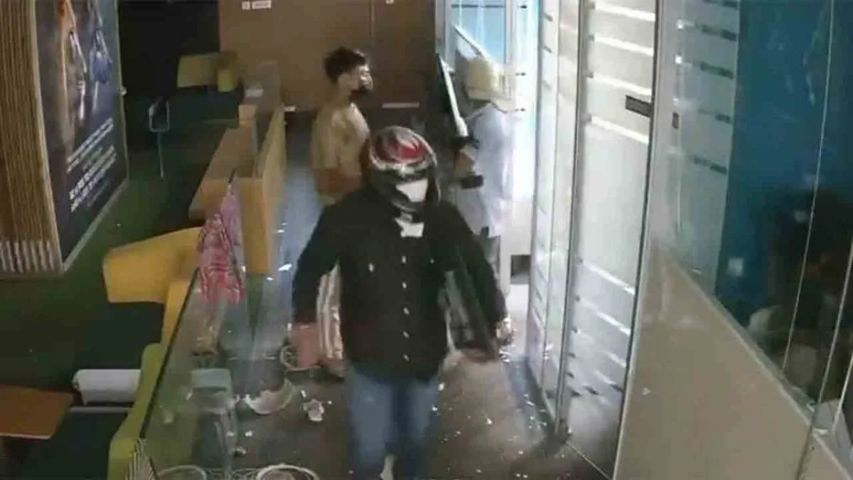 অভিষেকের ক্যামাক স্ট্রিটের অফিসে ভাঙচুর-লুঠপাটের অভিযোগ, গ্রেপ্তার ৬