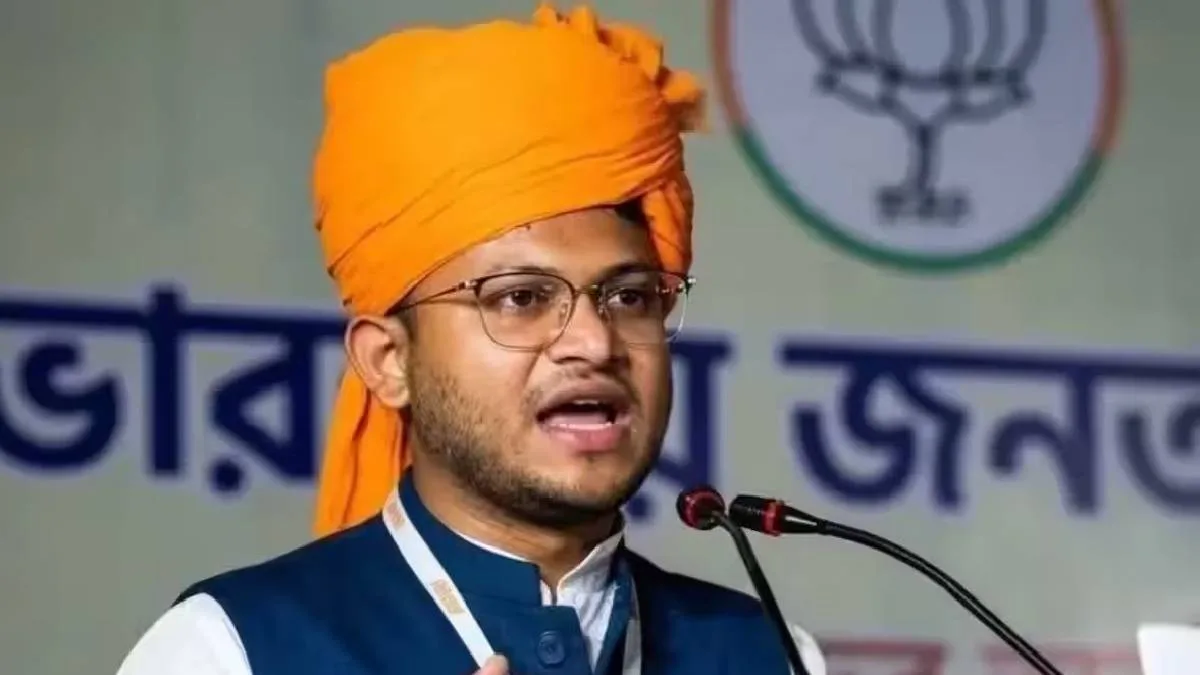 ‘স্টলে যদি দুর্গাপুজো লেখা না থাকে তবে আমি স্টল ভাঙব’, বামেদের নিশানা বিজেপি বিধায়কের