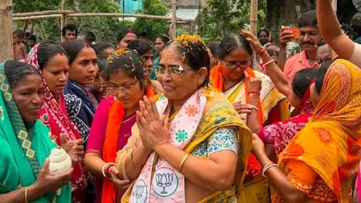 নন্দীগ্রামে উপনির্বাচনে দেড় লক্ষের টার্গেট বাঁধলেন হাসিরানি, প্রচারে তুললেন ঝড়