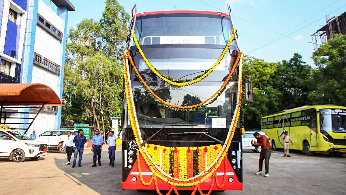 আবার নস্টালজিয়া ডবল ডেকার বাস ফিরছে রাজপথে, নয়া রুটে যাত্রী নিয়ে ছুটবে