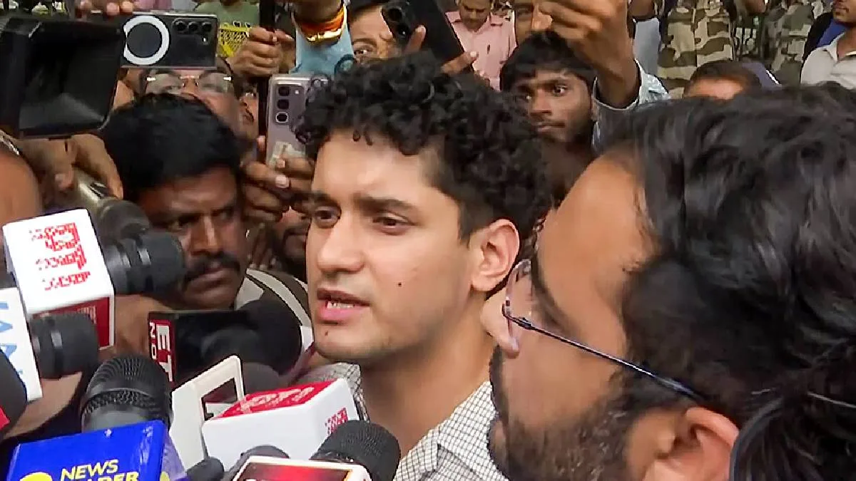 ককরোচদের সভার আগেই কর্মীদের তুলে নিয়ে গেল পুলিশ, আসামে আটক আশুতোষ রাঙ্কা