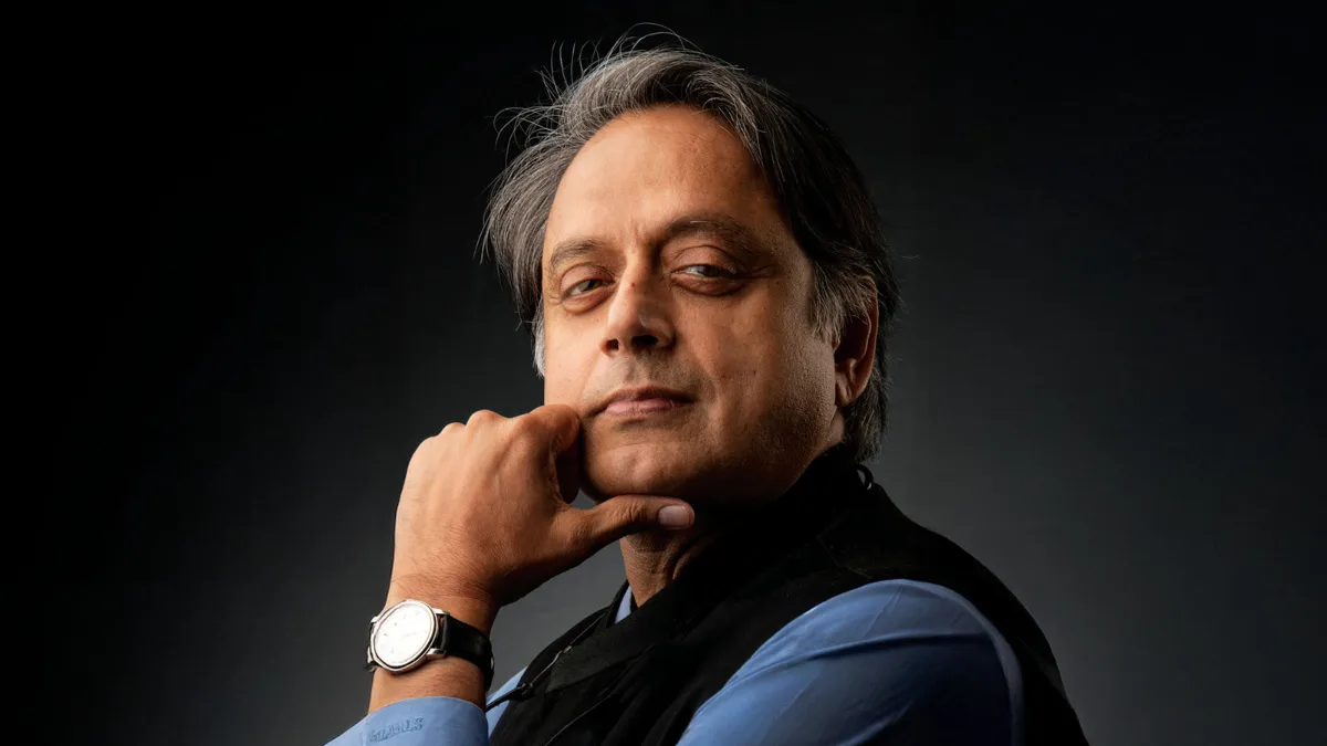 নরেন্দ্র মোদিকে শুভেচ্ছা জানাতে গিয়ে ইংরেজিতে ভুল! নিজেই স্বীকার করলেন শশী থারুর