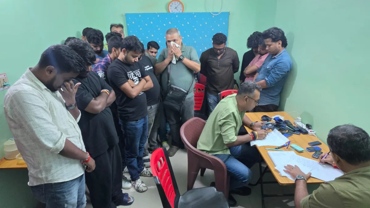 কলকাতার বুকে ভুয়ো কলসেন্টার থেকে গ্রেপ্তার ৬৬