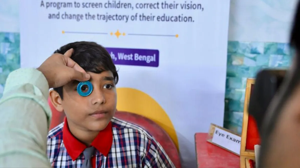 ২০ হাজার পড়ুয়ার চোখ পরীক্ষা, বিনামূল্যে চশমা