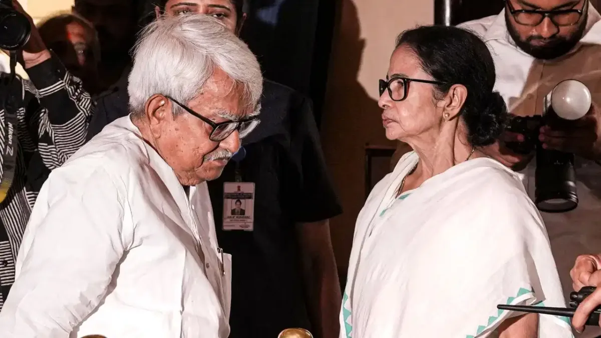 বিমান বসুর আরোগ্য কামনায় মমতা, শুভেচ্ছাবার্তার বাহক কুণাল ঘোষ