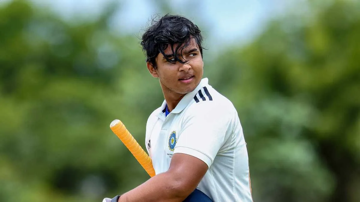 ‘এক বছরের বিস্ময় নয়, শচীনের মতো দীর্ঘ কেরিয়ার চাই’- বৈভবকে নিয়ে বড় পরিকল্পনা বোর্ডের