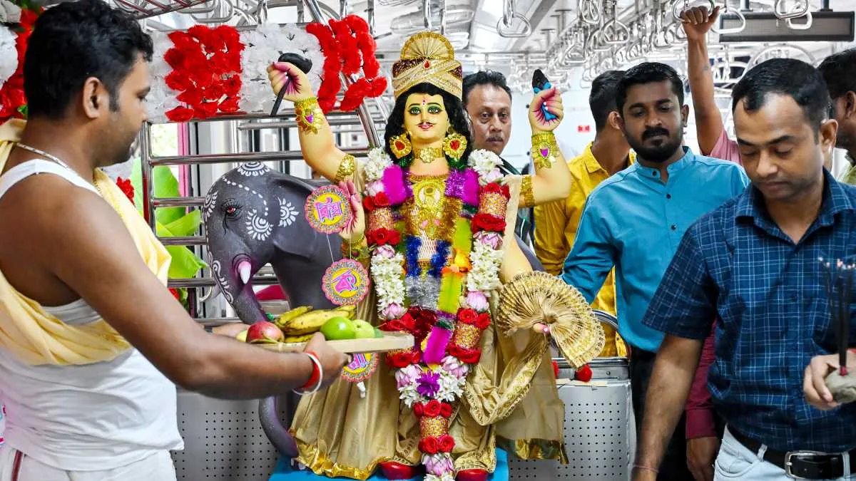 বিশ্বকর্মা পুজো সেপ্টেম্বরের ১৭ তারিখ কেন হয়? এবছর ১৮ সেপ্টেম্বর কেন হচ্ছে?