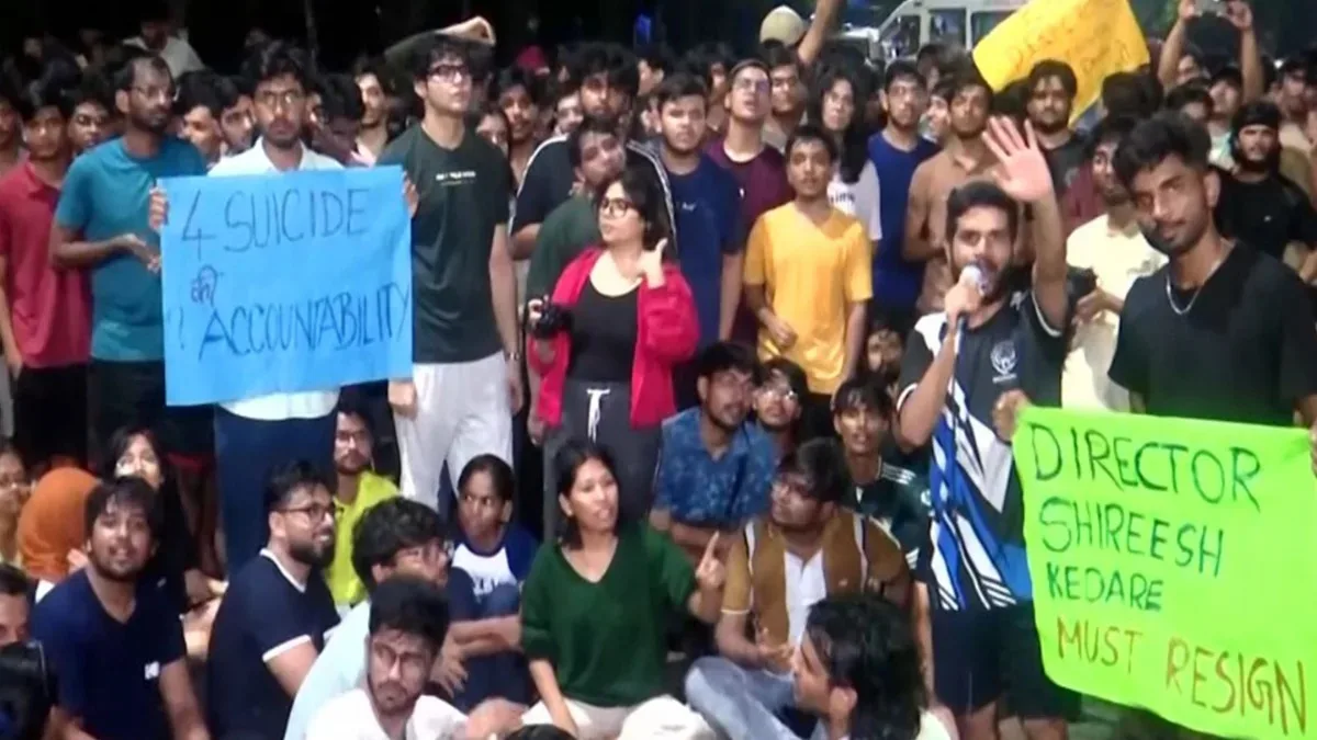 পরীক্ষা ChatGPT ব্যবহারের অভিযোগ, কয়েক ঘণ্টার মধ্যেই IIT বম্বের ছাত্রের মৃত্যু, ক্যাম্পাসে বিক্ষোভ