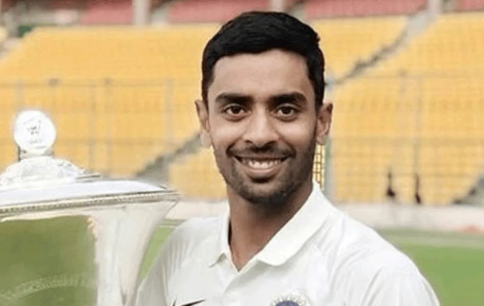 শামিকে নিয়ে জল্পনা, সার্ভিসেসের বিরুদ্ধে ব্যাটিং বিপর্যয় বাংলার! দিনের শেষে কত স্কোর?