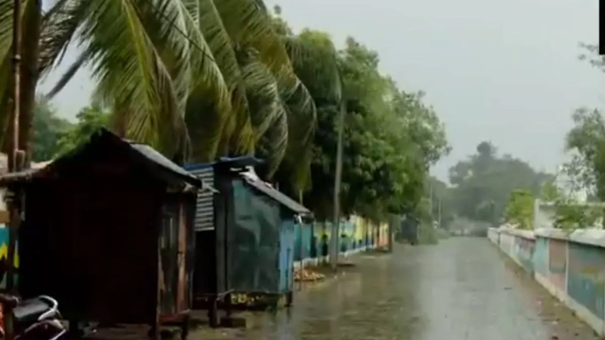 শক্তি বাড়াচ্ছে ঘূর্ণিঝড় অর্ণব, বুধবার অন্ধ্র উপকূলে আছড়ে পড়ার আশঙ্কা, সতর্ক বাংলাও