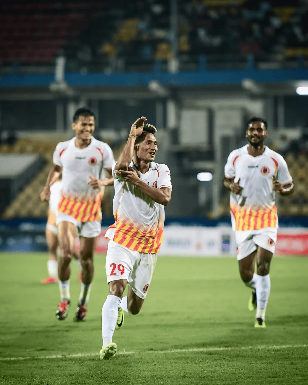 ইস্টবেঙ্গলের গোলবন্যা! চার গোলে চার্চিলকে উড়িয়ে আইএসএলে দুরন্ত শুরু হাবাসের দলের