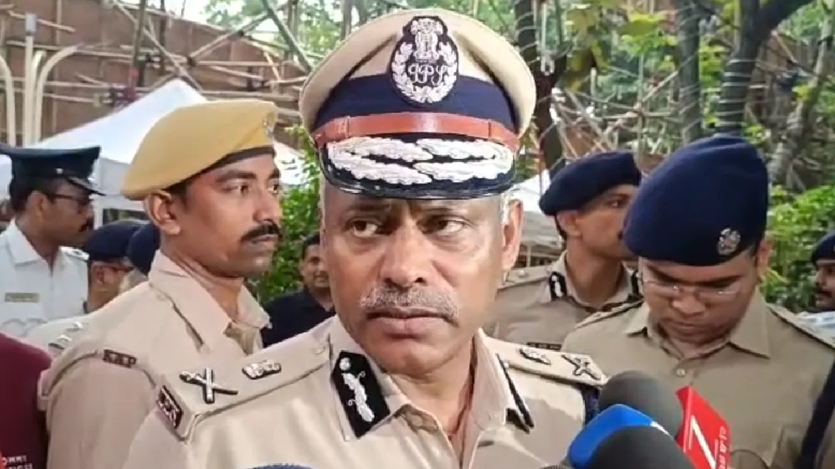 মহালয়ায় মেগা প্রস্তুতি-দুর্গাপুজোয় পুলিশি কড়া নজরদারি, হেভিওয়েট পুজো মণ্ডপ পরিদর্শন কলকাতার পুলিশ কমিশনারের