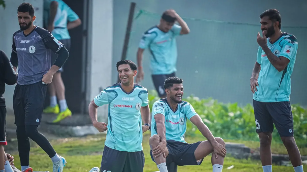 আজ মহাষষ্ঠীতে রাজধানীর বুকে ঘুরে দাঁড়ানোর লড়াই মোহনবাগান সুপার জায়ান্টের