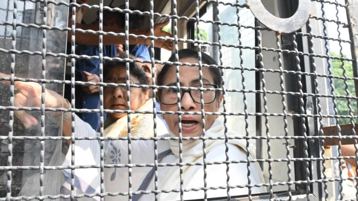 দিল্লিতে আটক মমতা বন্দ্যোপাধ্যায়
