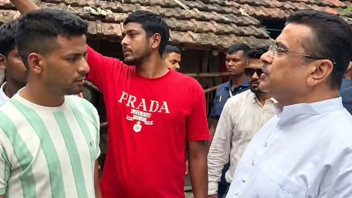 ঋত শিবিরের ভোট প্রচারে চকোলেট কুড়োতে গিয়ে মৃত্যু, শিশুর বাড়িতে মুখ্যমন্ত্রী