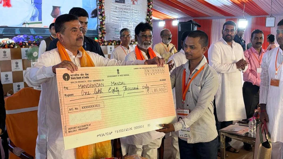 গঙ্গা ভাঙন রোধে বড় অঙ্গীকার মুখ্যমন্ত্রীর, তাঁর বন্ধু কারা? মালদহে অকপট শুভেন্দু