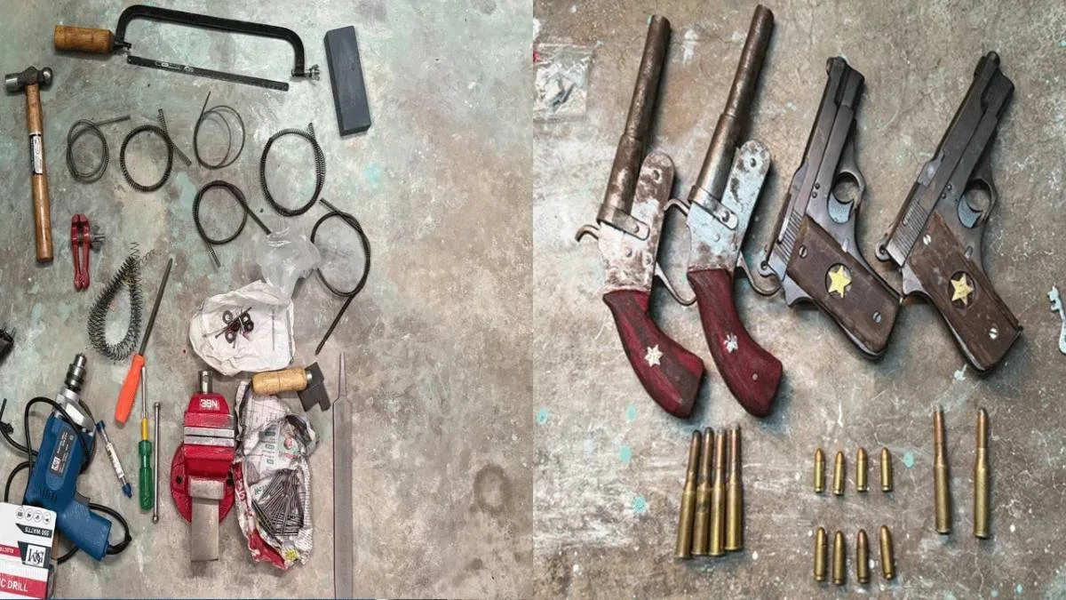 বেআইনি অস্ত্র কারখানার হদিস মিলল খোদ শহরে, উদ্ধার বিপুল আগ্নেয়াস্ত্র ও কার্তুজ