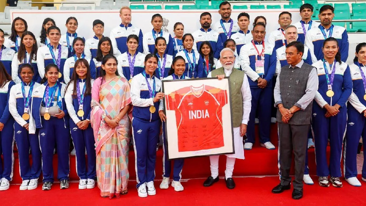 ‘১৫ বছরের খেলোয়াড়রাও পদক জিতছে’— প্রধানমন্ত্রীর এই মন্তব্যে চওড়া হাসি বৈভব সূর্যবংশীর মুখে!