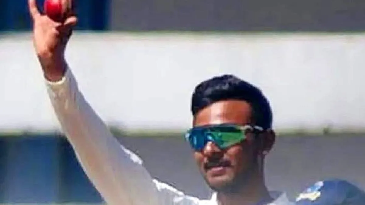 স্পিনারদের দাপটে এক দিনে পড়ল ১৮ উইকেট, রঞ্জির টানা তৃতীয় জয় থেকে ছ’উইকেট দূরে বাংলা