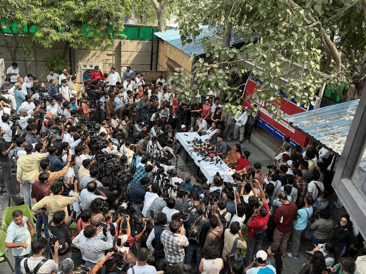 জ্ঞানেশের পদত্যাগেই শেষ নয় লড়াই: নির্বাচন কমিশনের বিরুদ্ধে বড়সড় জোট বেঁধে দীর্ঘমেয়াদি আন্দোলনের ডাক ককরোচদের