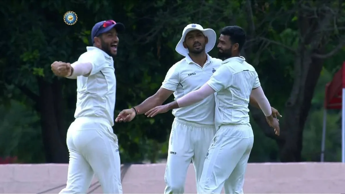 পালামের ঘূর্ণি পিচে বাংলার জয়ের হাতছানি, রঞ্জিতে ফের  ছ’পয়েন্টের আশা