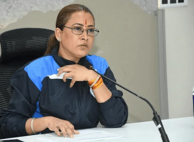 গোটা রাজ্যের মহিলাদের সুরক্ষার ভার যাঁর হাতে, তিনিই গার্হস্থ্য হিংসার শিকার: মন্ত্রীর অভিযোগে তোলপাড়