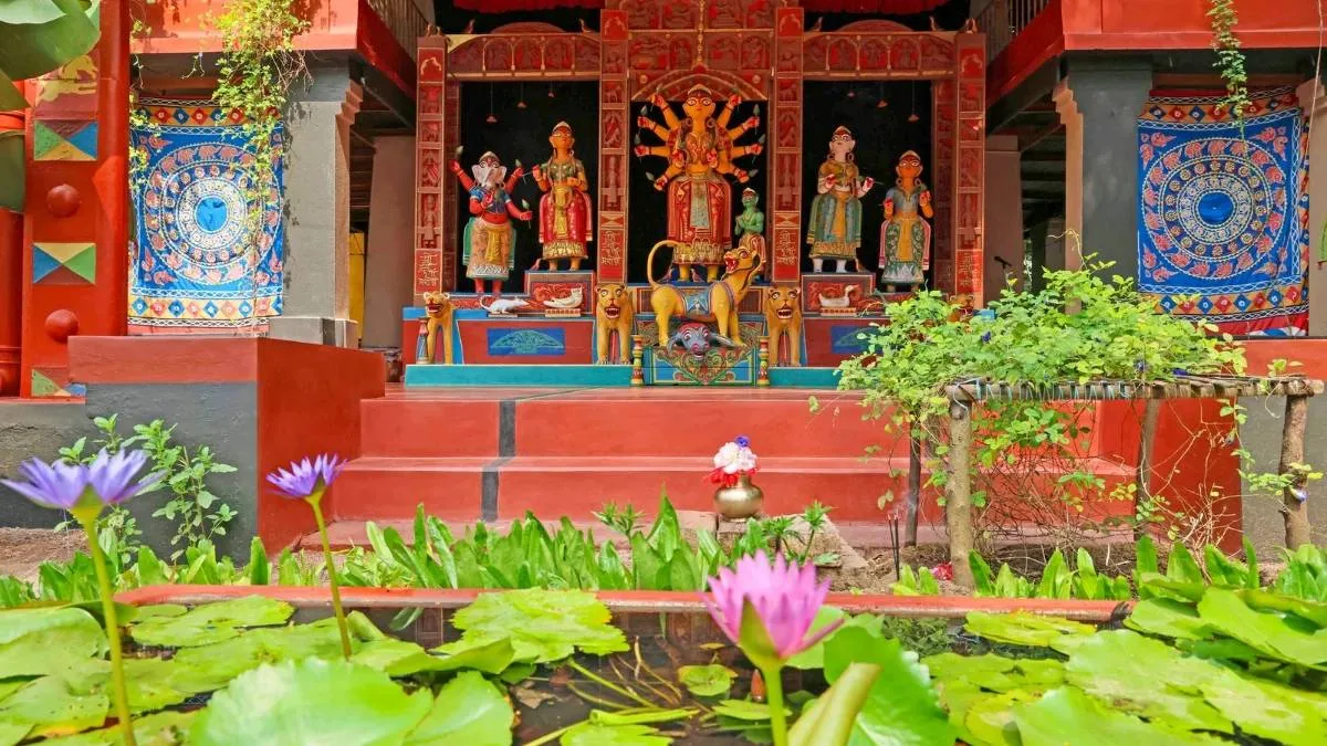 শরৎ এল রে: বাংলায় এবার পদ্মের জয়জয়কার, দুর্গাপুজোতেও পদ্মের ব্যাপক ফলন