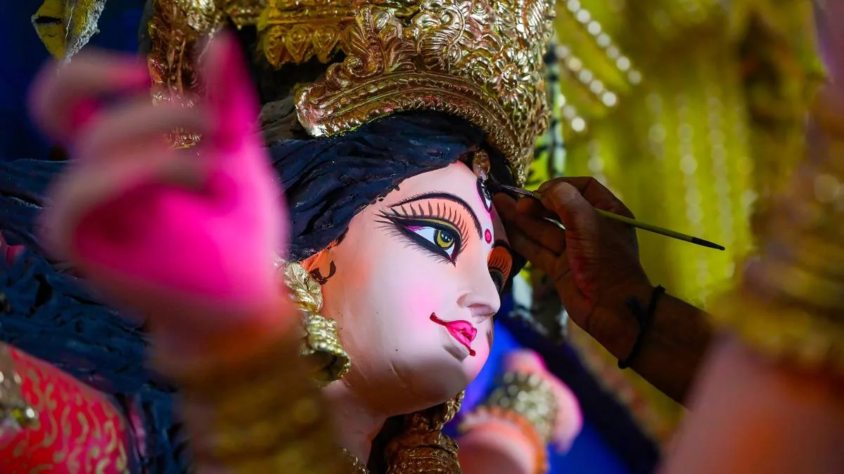 শরৎ এল রে: মহালয়ার সঙ্গে দুর্গাপুজোর কি কোনও যোগ রয়েছে?