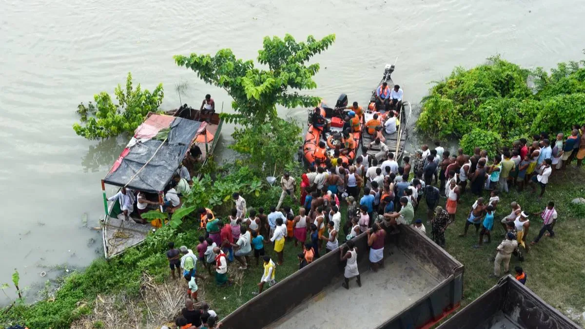 বিহারে নৌকাডুবি, বৈশালীতে মৃত্যু ১৩ শিশুর, উদ্ধার ৭