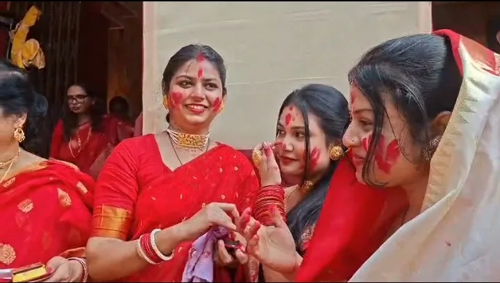 Sindoor Khela Photo-SNS