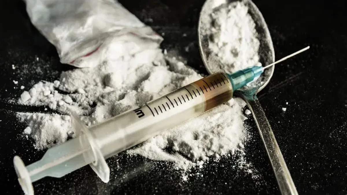 কলকাতার নামী হোটেলে একযোগে হানা পুলিশ-এসটিএফের, বিরাট মাদক চক্রের পর্দাফাঁস